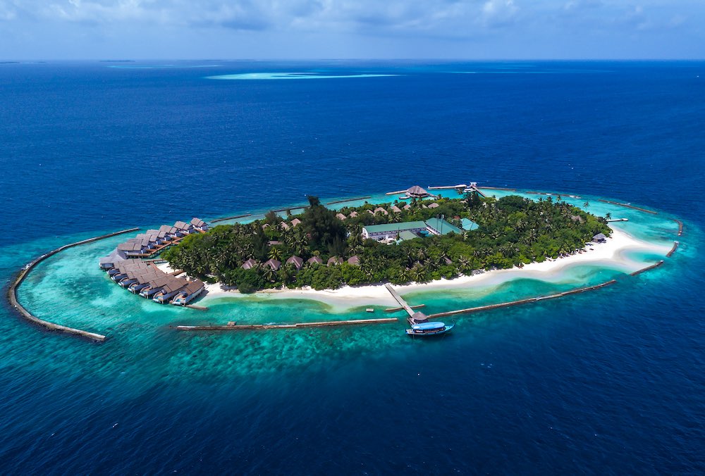 Sea Spray at NH Maldives Kuda Rah Resort thumbnail 4